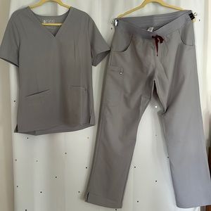 Gray Figs Scrubs Size Large